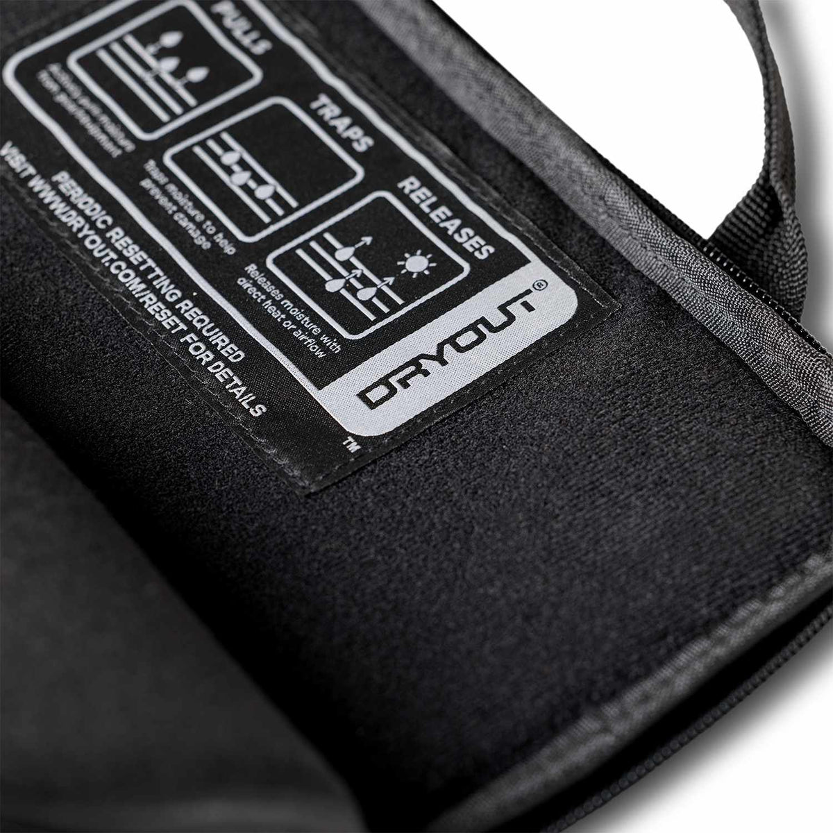 UAG Dryout 16" Utility Laptop Sleeve Black