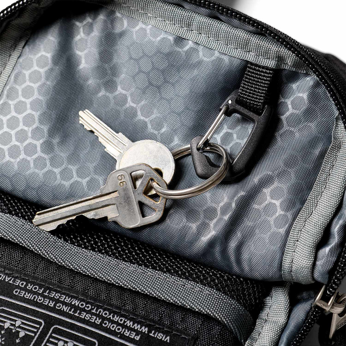 UAG Dryout Tech Sling Black