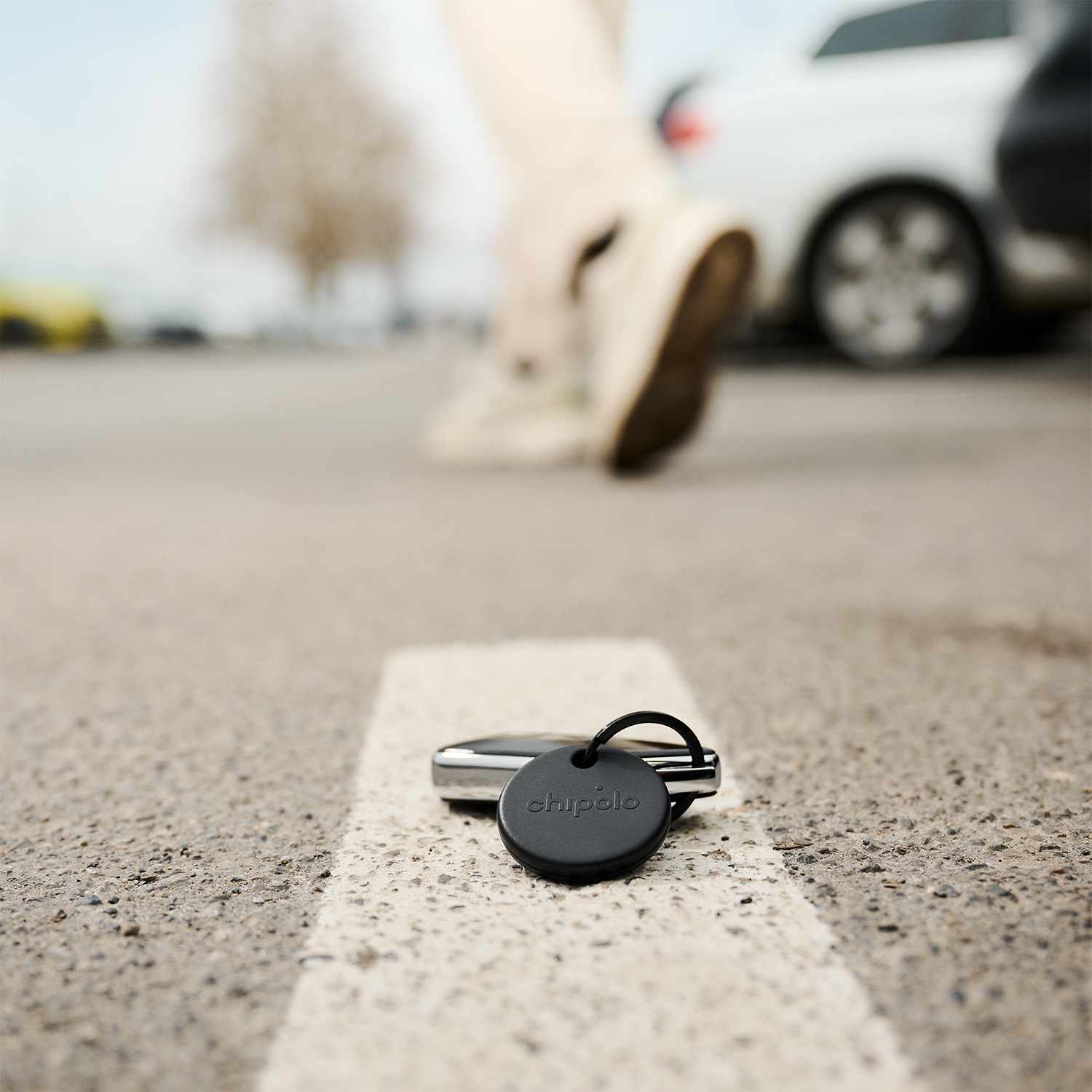 Chipolo POP Tracking Tag (Works with Google’s Find My Device or Apple Find My) Black