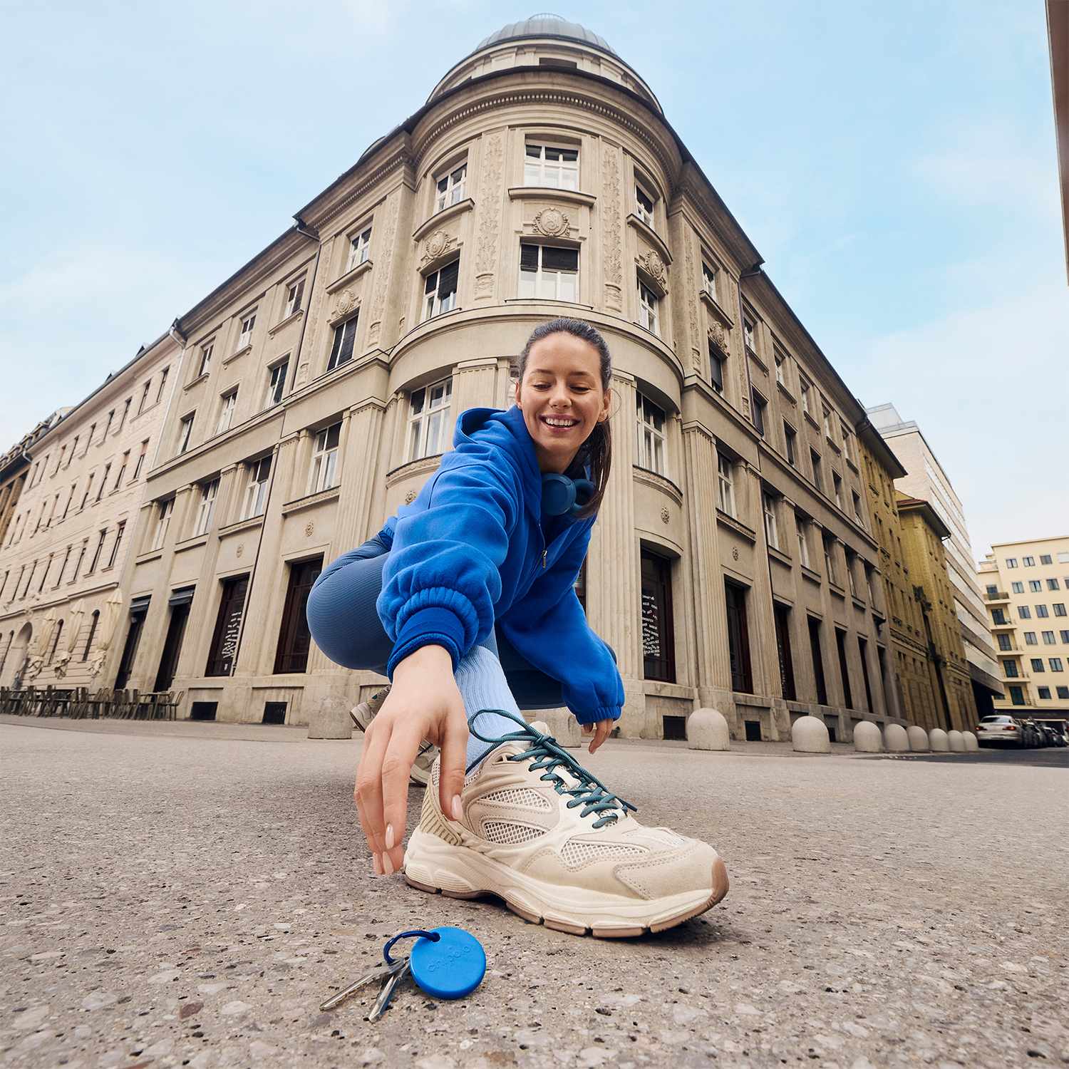 Chipolo POP Tracking Tag (Works with Google’s Find My Device or Apple Find My) Blue