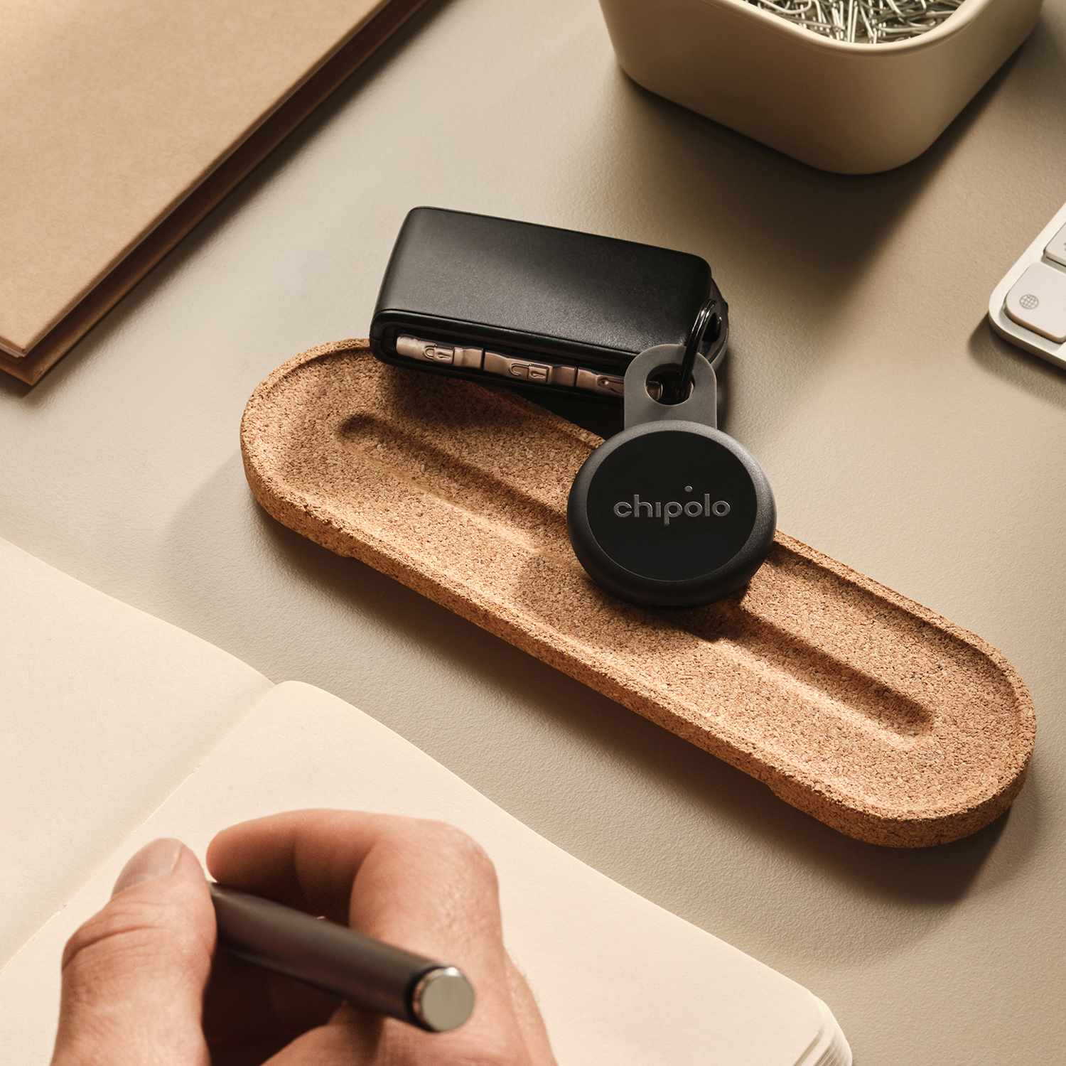 Chipolo LOOP Tracking Tag (Works with Android's Find Hub Device or Apple Find My) Charcoal