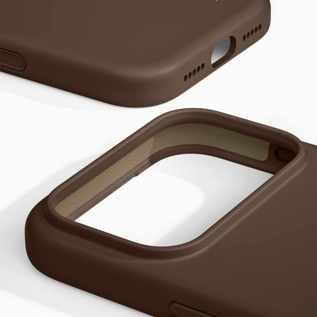 Ideal of Sweden Silicone MagSafe Case Mocha Mousse for iPhone 17 Pro